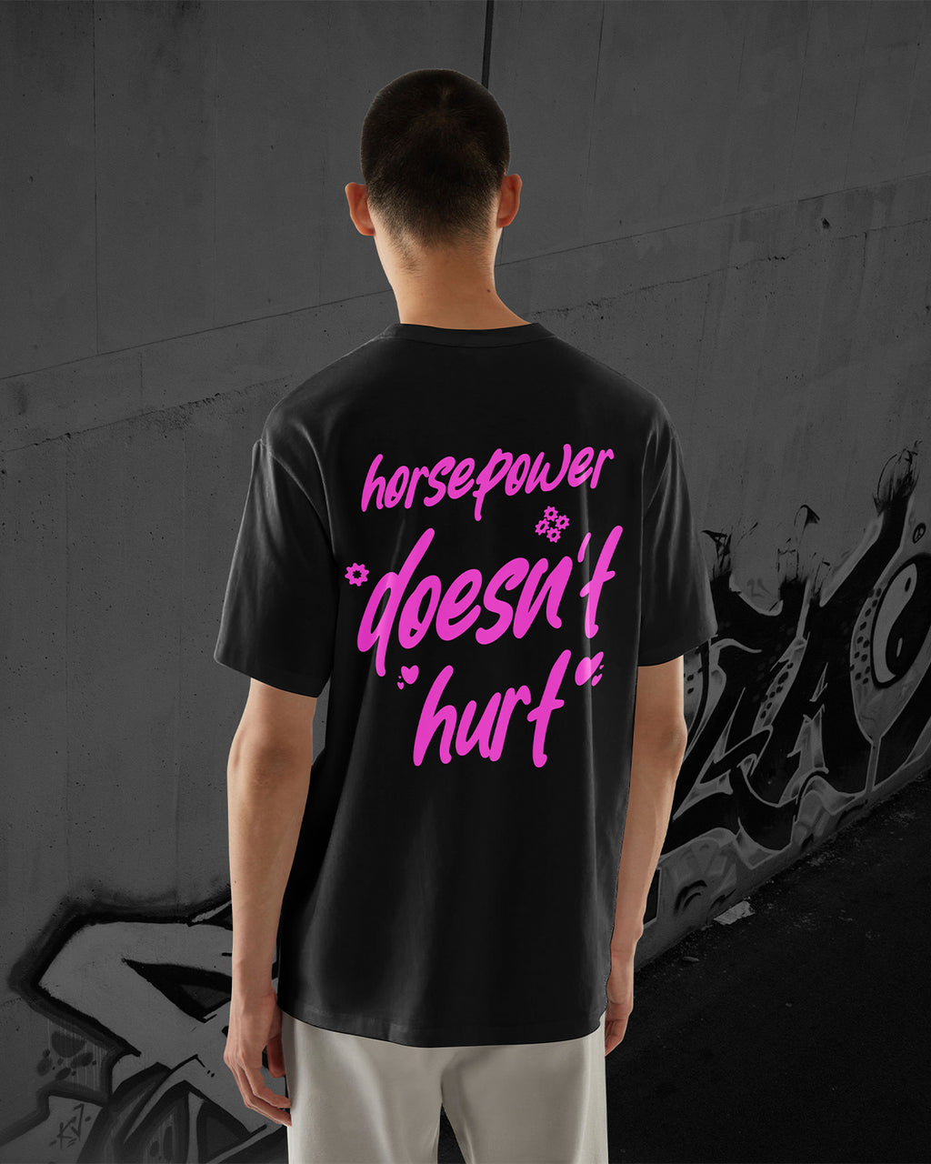 HORSEPOWER DOESN'T HURT - Oversized T-Shirt