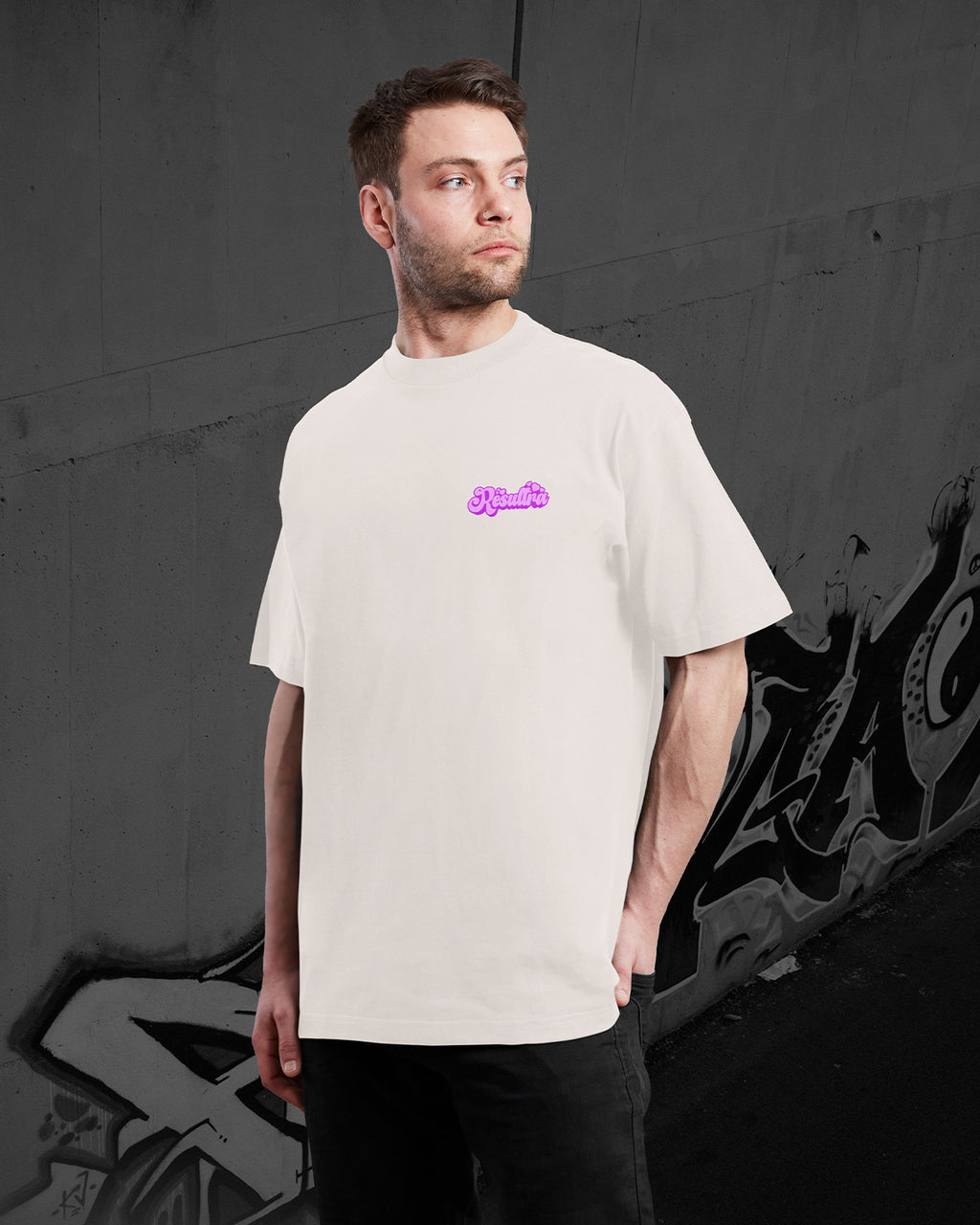 RESULTRA MORE MONEY LESS FRIENDS - Oversized T-Shirt